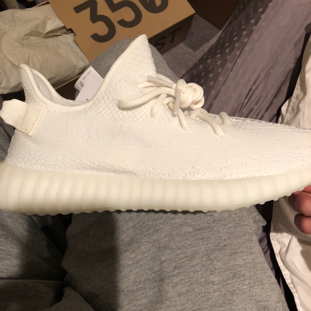 Yeezy Boost 350 V2 Triple White